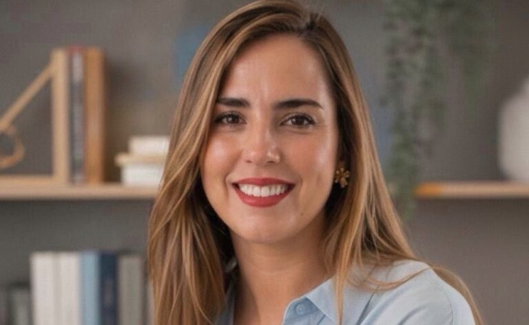 Entre livros, reencontros e superação: Mirela Borba emociona público no lançamento de seu sexto livro no Recife
